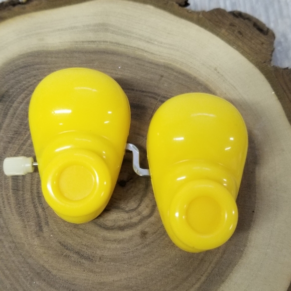 Mickey Mouse yellow shoes wind up toy - Picture 5 of 6